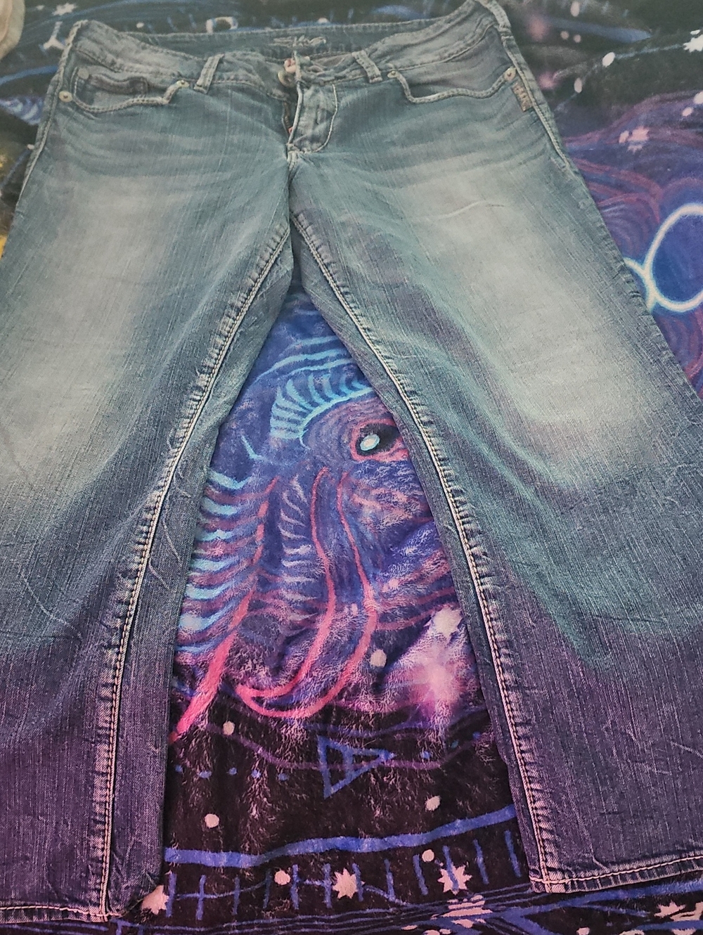 Silver Jeans Co. Sz 32 Boot Cut Jeans in Blue.